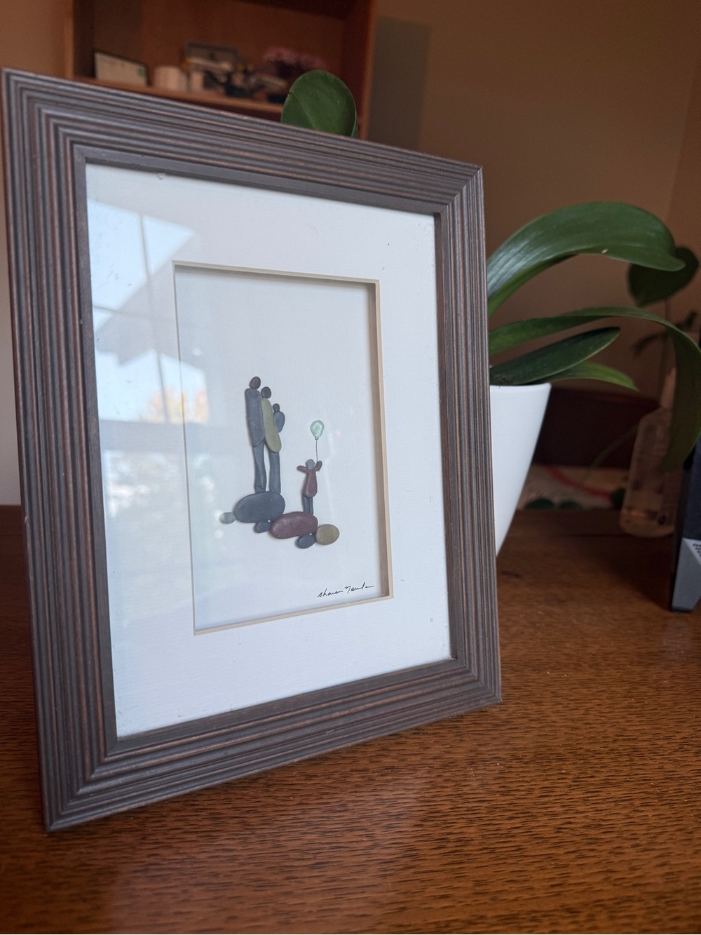 DEMDACO Sharon Nowlan Framed Pebble Art Family of Four Balloon Sea Glass Signed
